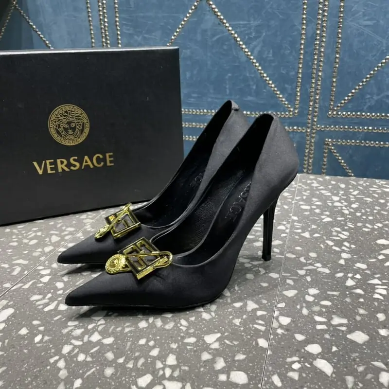 versace a talons hauts chaussures pour femme s_11b56004